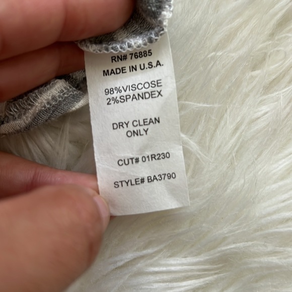 RED HOUTE Striped Asymmetric Zip Detail Sweater Crop Top  S - Picture 6 of 6